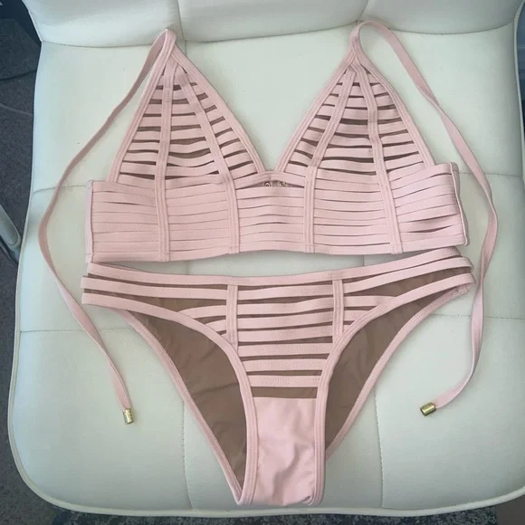 Beach Bunny Endless Summer Set - Picture 2 of 10